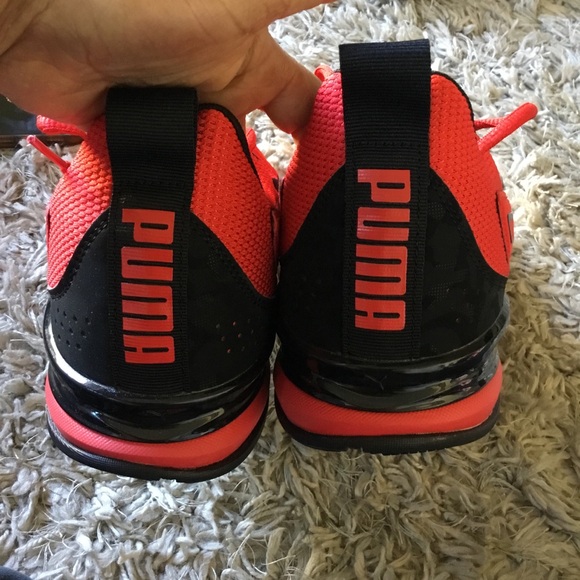 Puma Axelion Men's Bright Red Athletic Sneakers - Picture 8 of 11